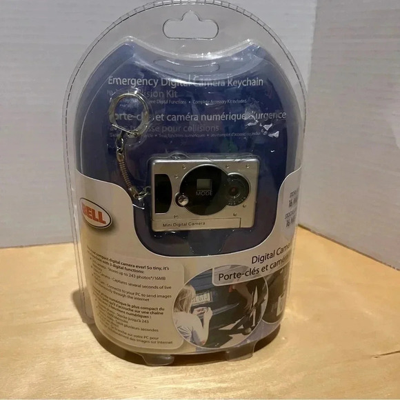 BELL EMERGENCY DIGITAL CAMERA KEYCHAIN  WITH COLLISION KIT | BRAND NEW SEALED - Picture 1 of 10